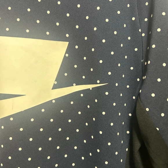 Nike NSW long sleeved mens size  M blank logo crew in excellent condition - Picture 4 of 10